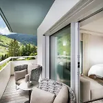 Hotel 7132