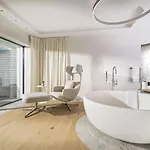 7132 Hotel Vals