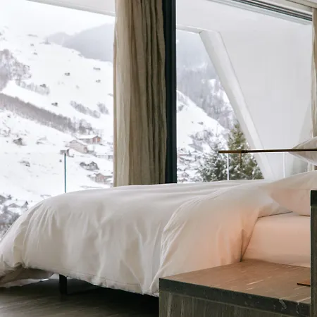 7132 Hotel 5*